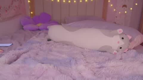 Snapshot of kittenmoon_ chatting on February 2025 03:32:01 AM      online show from February 2025 03:32:01 AM