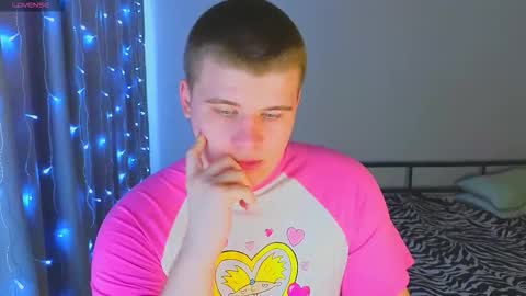 Vlad online show from December 2025 05:03:02 AM