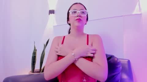 Kitti Love 3 online show from January 2026 07:30:01 PM