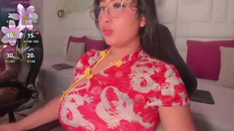 Snapshot of kitty__rouse chatting on June 2026 07:07:01 AM Kitty online show from June 2026 07:07:01 AM
