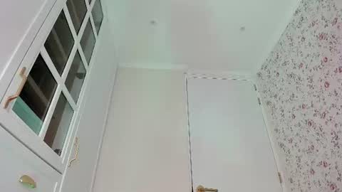 sophie online show from July 2026 07:05:01 PM