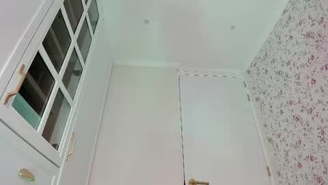 sophie online show from July 2026 06:06:02 PM