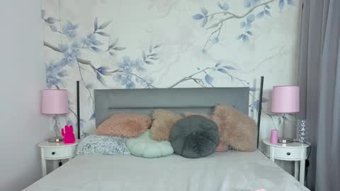 kitty_cut1ee_ online show from February 2026 02:39:02 PM