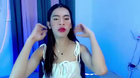 Snapshot of kitty_holly chatting on July 2026 09:01:02 AM denise online show from July 2026 09:01:02 AM