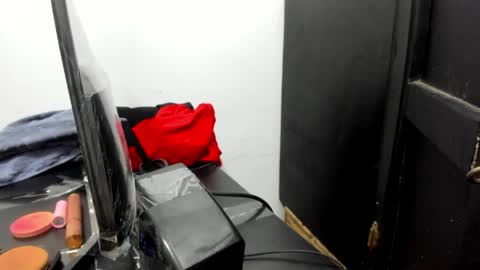 Snapshot of kitty_hot_sex_ chatting on May 2026 10:51:01 PM kitty_hot_sex_ online show from May 2026 10:51:01 PM