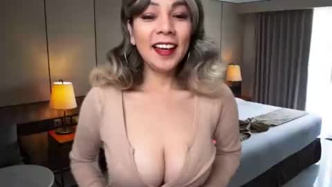 kelly online show from July 2026 04:43:02 PM