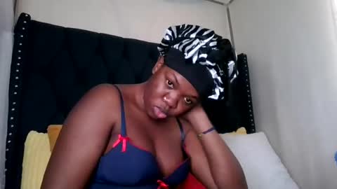 kitty_kerry online show from July 2026 07:01:02 AM