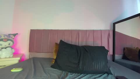 kitty_kryss online show from October 2025 03:21:02 PM