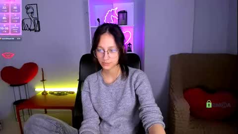 kitty online show from November 2025 02:02:01 AM