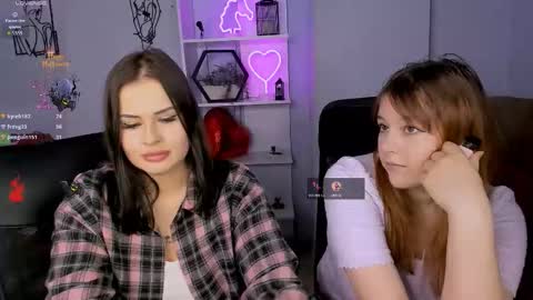 kitty online show from November 2025 08:22:02 PM