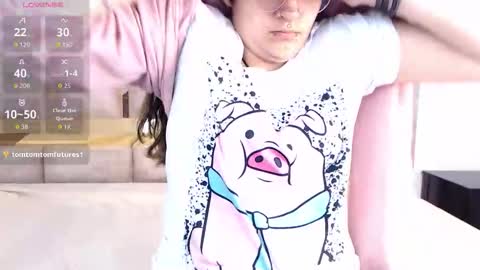 Kitty Rave online show from September 2025 01:47:01 PM