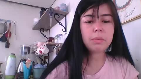 kitty_small69 online show from December 2025 03:50:01 PM