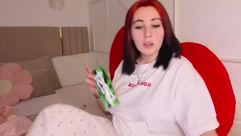 Shira online show from March 2026 10:06:01 PM