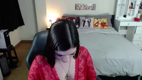 Snapshot of kittykat18x chatting on June 2026 02:05:01 AM Isabel online show from June 2026 02:05:01 AM