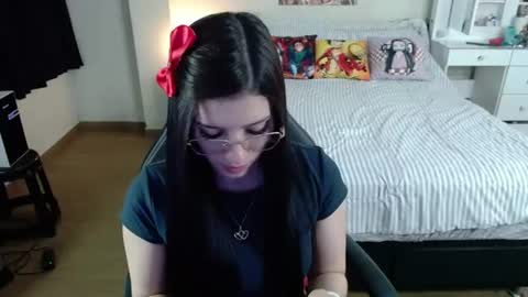 Snapshot of kittykat18x chatting on July 2026 12:37:02 AM Isabel online show from July 2026 12:37:02 AM