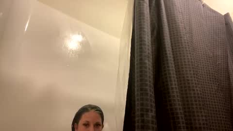 Snapshot of kittyluvxoxo chatting on November 2025 03:06:02 AM kittyLuvsDee online show from November 2025 03:06:02 AM