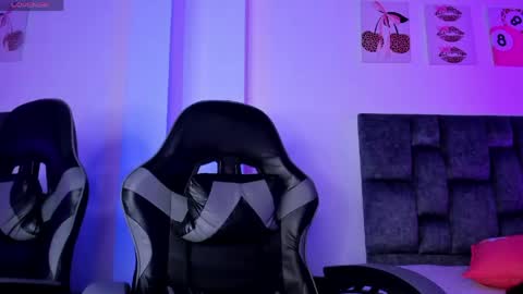 kitty online show from April 2026 06:45:01 PM