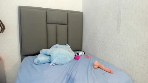 Snapshot of kittytimberlake chatting on March 2025 01:16:02 AM K I T T Y online show from March 2025 01:16:02 AM