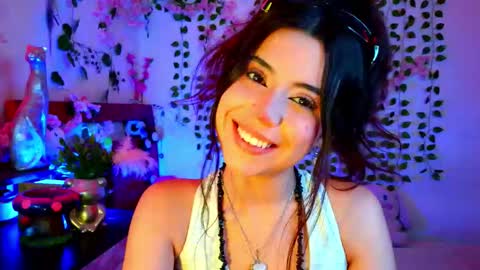 Kittyuwu  online show from November 2025 07:25:01 PM