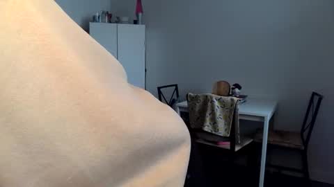 Kittyymaze online show from March 2026 12:22:01 PM