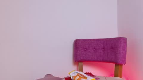 Kitty Hill online show from November 2025 04:25:02 AM