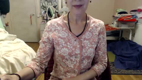 KiuminBerry online show from October 2025 05:55:01 PM