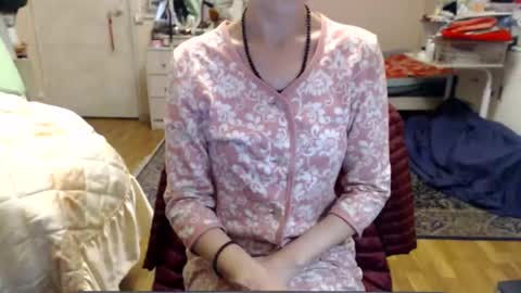 KiuminBerry online show from October 2025 03:54:01 PM