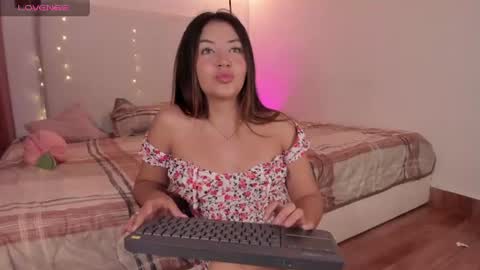 Snapshot of kiut_tiffanii chatting on June 2026 01:32:02 PM Tiffanii online show from June 2026 01:32:02 PM