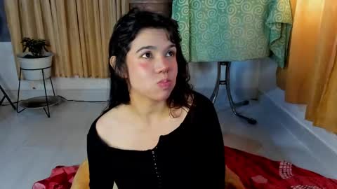 Snapshot of kiwi_mmm chatting on March 2025 09:36:02 PM kiwi_mmm online show from March 2025 09:36:02 PM