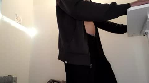 kiwibulge123 online show from June 2026 04:19:02 AM