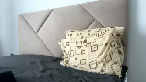 kiwigray online show from February 2025 09:53:02 AM