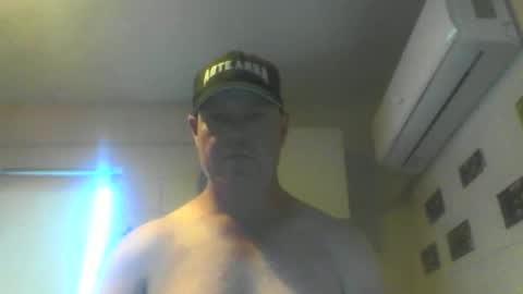 Snapshot of kiwiguy19773 chatting on December 2024 06:21:02 AM kiwiguy19773 online show from December 2024 06:21:02 AM