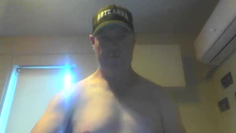 Snapshot of kiwiguy19773 chatting on December 2024 06:14:01 AM kiwiguy19773 online show from December 2024 06:14:01 AM