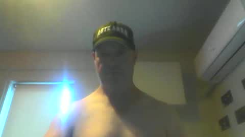 Snapshot of kiwiguy19773 chatting on December 2024 05:02:01 AM kiwiguy19773 online show from December 2024 05:02:01 AM
