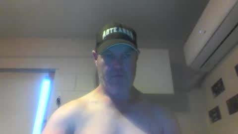Snapshot of kiwiguy19773 chatting on December 2024 05:37:02 AM kiwiguy19773 online show from December 2024 05:37:02 AM