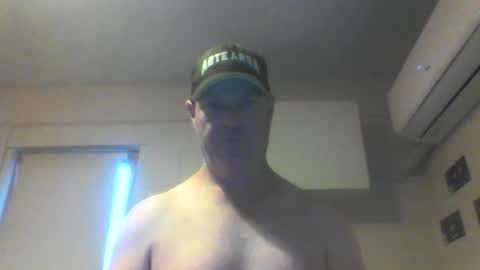 Snapshot of kiwiguy19773 chatting on January 2025 06:38:01 AM kiwiguy19773 online show from January 2025 06:38:01 AM