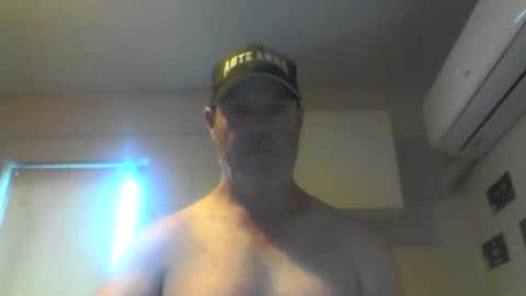 Snapshot of kiwiguy19773 chatting on January 2025 06:28:01 AM kiwiguy19773 online show from January 2025 06:28:01 AM