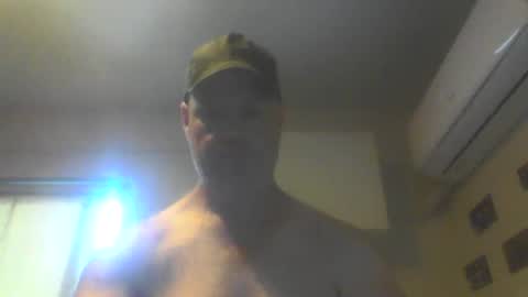 kiwiguy19773 online show from December 2025 11:21:02 PM