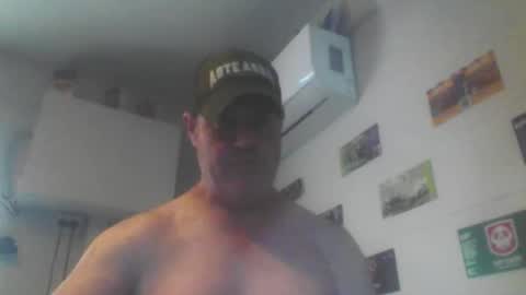kiwiguy19773 online show from May 2026 01:01:01 AM