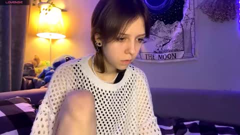 Snapshot of kizziequiroz chatting on November 2025 10:51:02 AM Luna online show from November 2025 10:51:02 AM