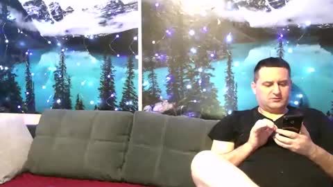 Kleosnow online show from December 2025 08:53:01 AM