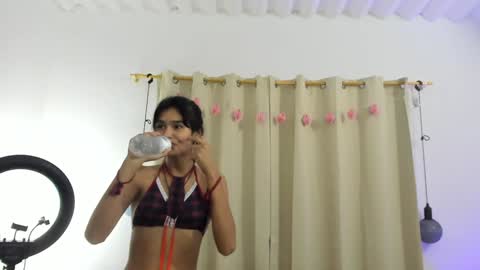 Snapshot of kloeysexy1 chatting on January 2025 03:50:01 PM kloeysexy1 online show from January 2025 03:50:01 PM