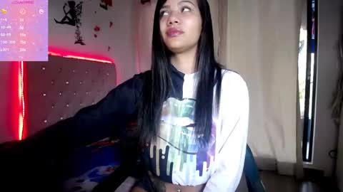 Valen online show from February 2025 03:21:02 PM