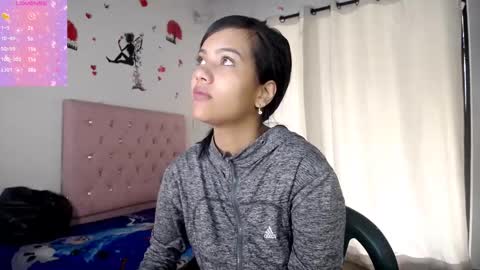 Valen online show from February 2025 01:47:02 PM