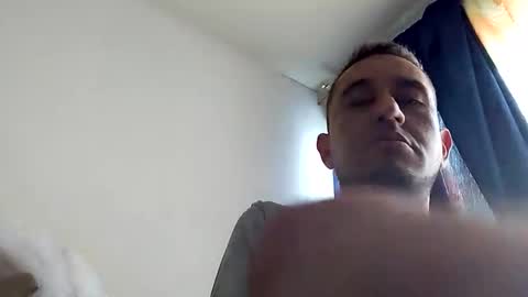 Snapshot of kmilo273079 chatting on October 2025 07:04:02 PM juan online show from October 2025 07:04:02 PM