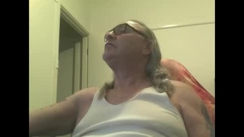 knobout online show from October 2025 03:18:01 AM