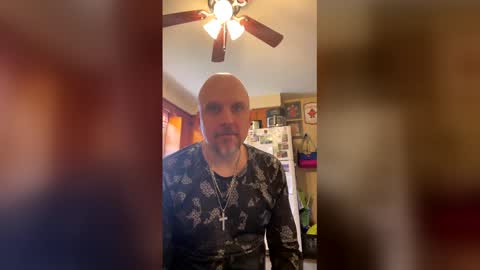 Snapshot of knotdaddy1983 chatting on March 2026 04:18:02 PM knotdaddy1983 online show from March 2026 04:18:02 PM