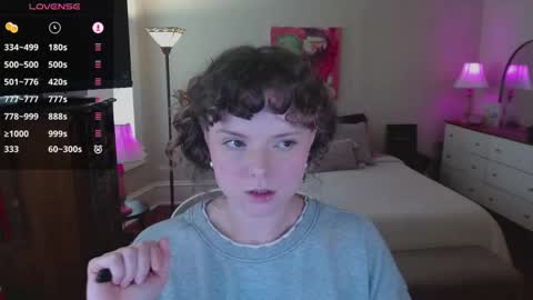 knowlita  online show from October 2025 05:35:02 PM