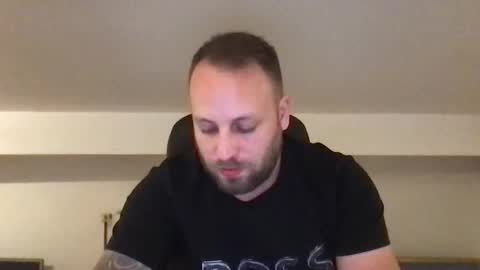 hugo online show from October 2025 02:23:02 AM