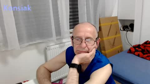 Komsiak online show from May 2026 06:49:02 PM